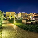 Galaxy Beach Resort BW Premier Collection